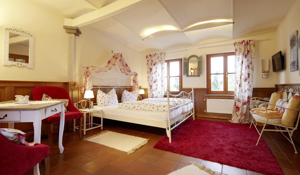 Sankt Annagut Hotel Burrweiler Buitenkant foto